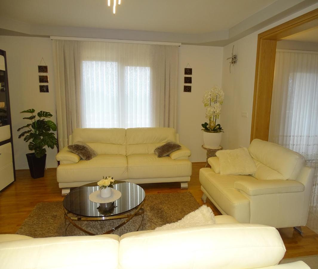 Ferienwohnung Holiday House Roncevic 50 M From Sea A1 Jasenice  Exterior foto